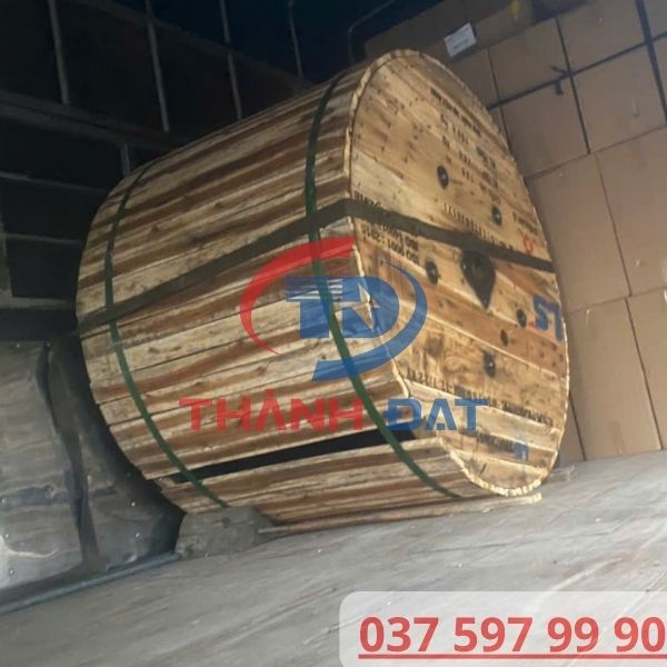Giao hàng dây cáp điện LS VINA thi công dự án