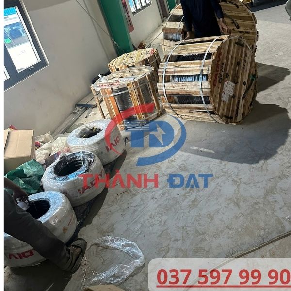 Thành Đạt Giao Hàng Cáp CXV CADIVI Dự Án Nhà Xưởng
