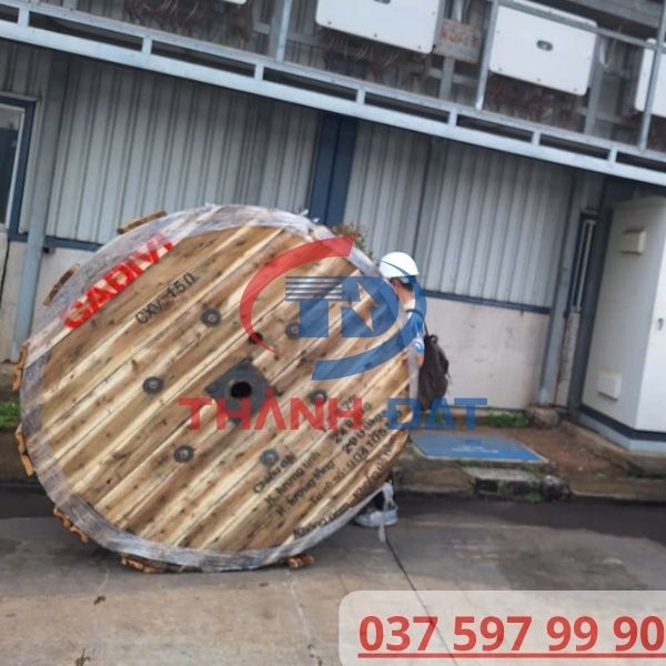 Bàn giao cuộn cáp CXV 150 CADIVI hạ thế