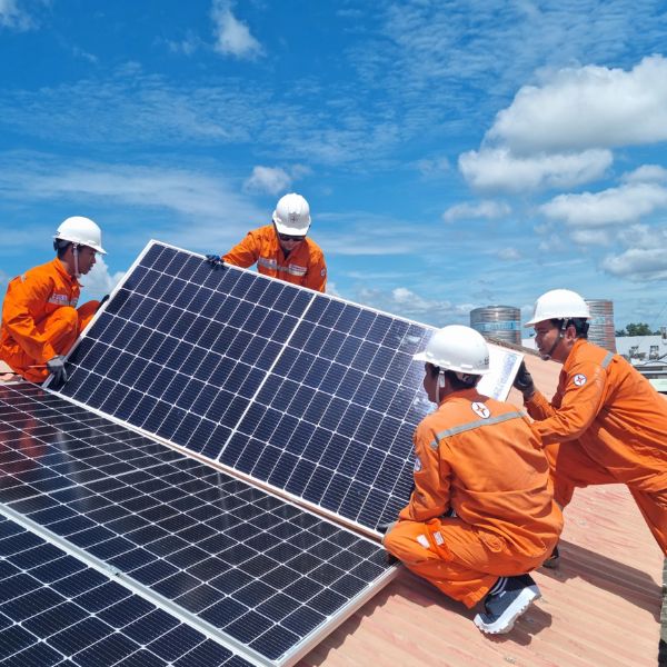 Điện năng lượng mặt trời là gì? Phân loại và báo giá mới nhất